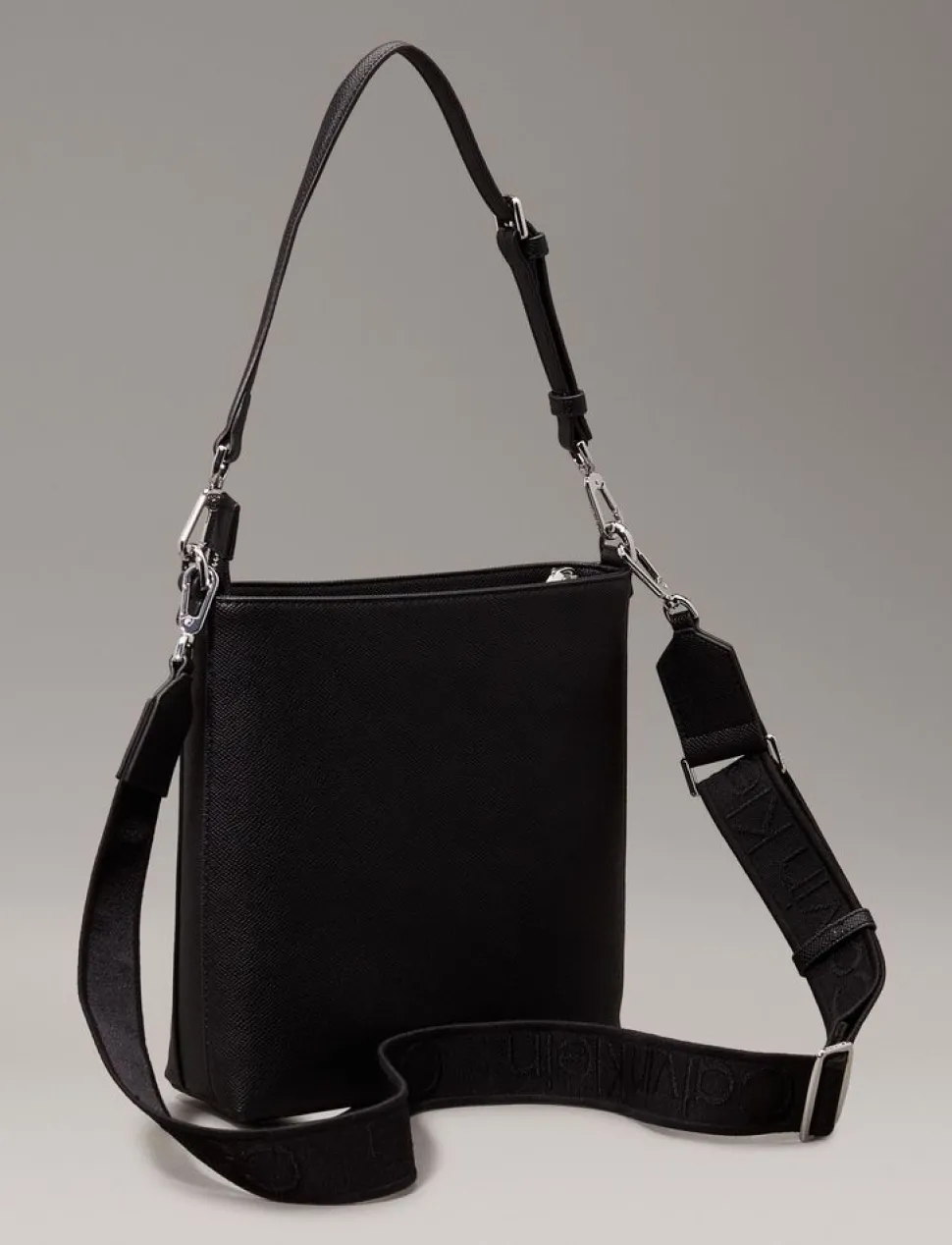 borsa_a_secchiello_calvin_klein_nera_5.webp Cheap Calvin Klein Borsa a secchiello Nera