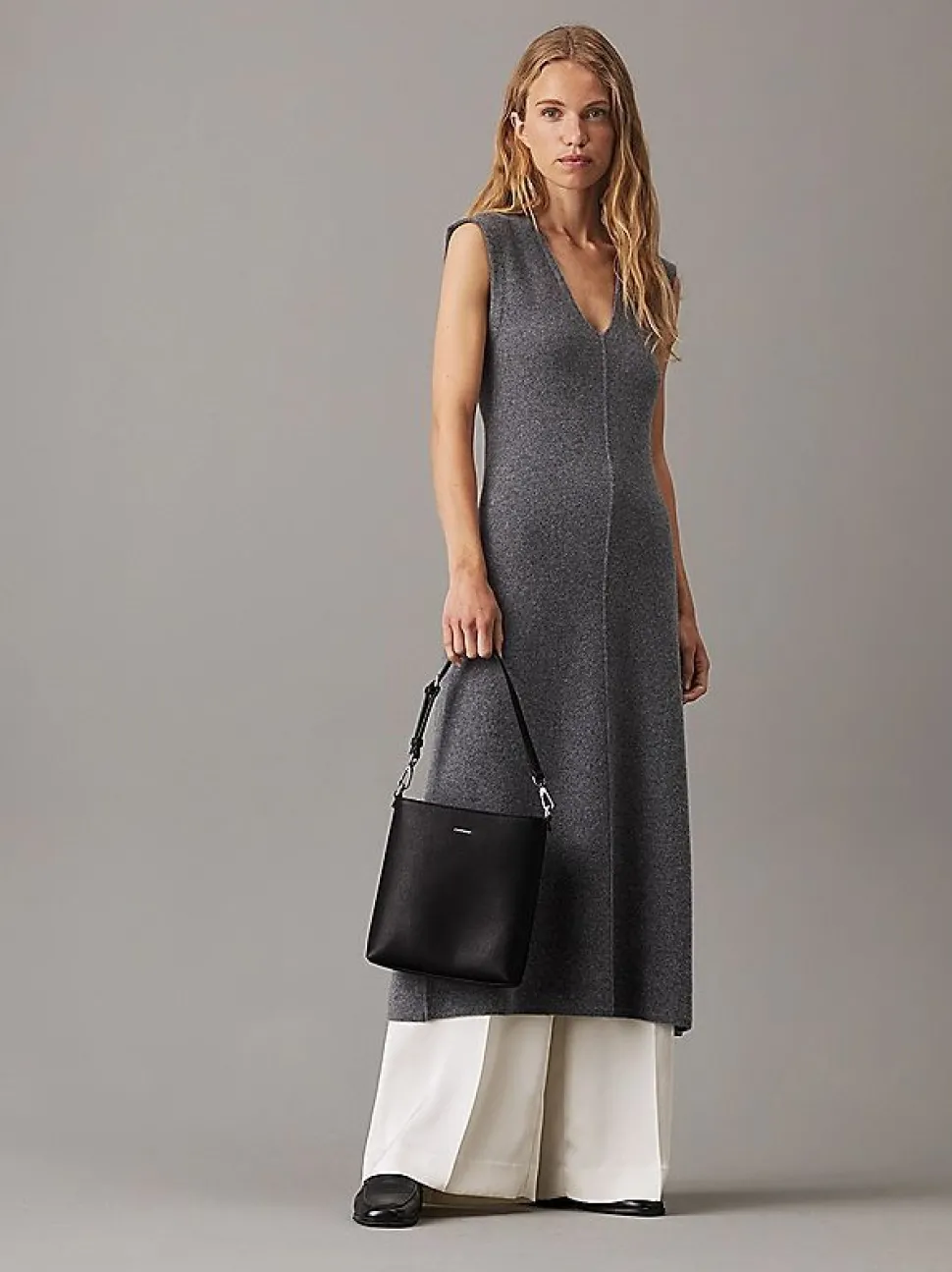 borsa_a_secchiello_calvin_klein_nera_9.webp Cheap Calvin Klein Borsa a secchiello Nera