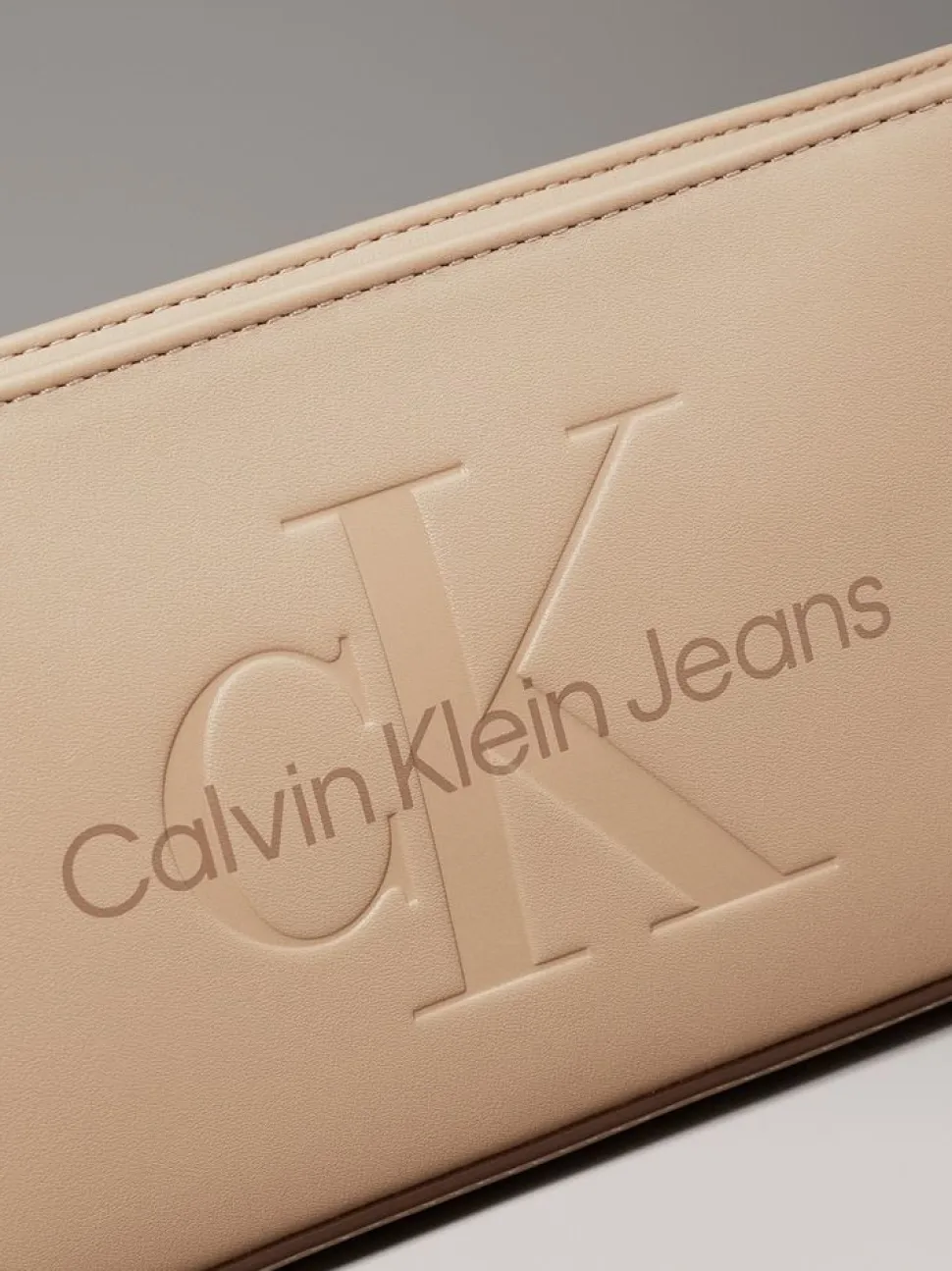 borsa_a_spalla_calvin_klein_crockery_5-1.webp Shop Calvin Klein Borsa a spalla Crockery