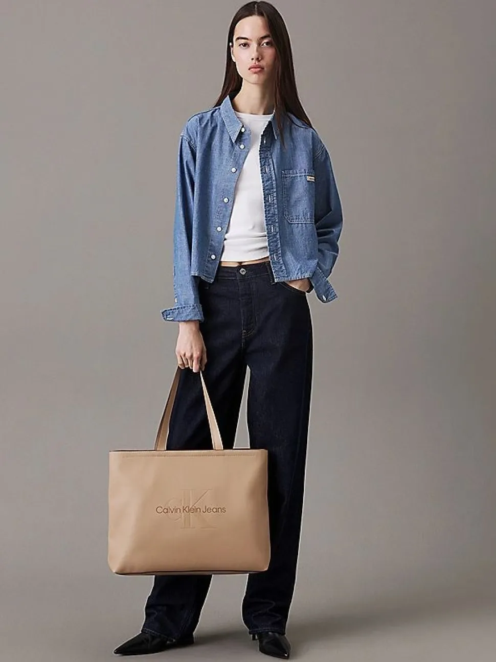 borsa_a_spalla_calvin_klein_crockery_8.webp Fashion Calvin Klein Borsa a spalla Crockery