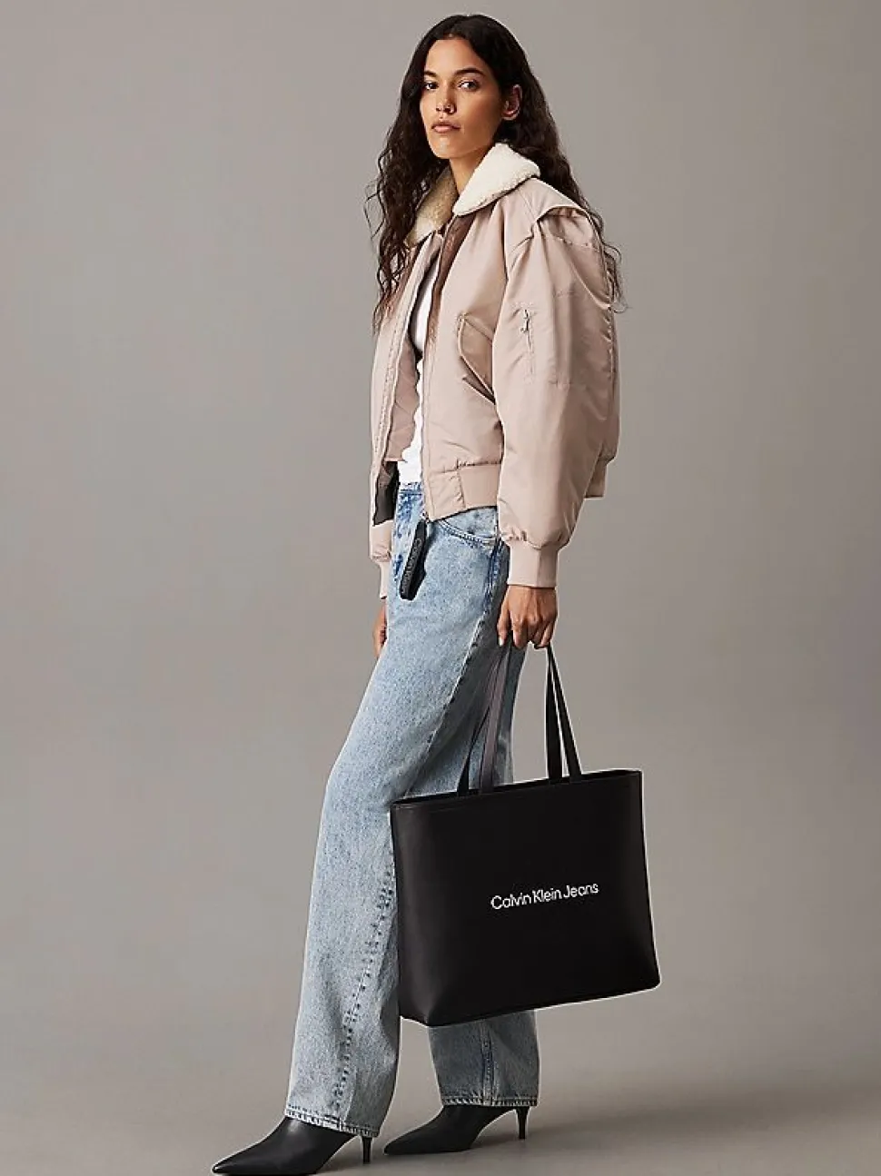 borsa_a_spalla_calvin_klein_nera_7-1.webp Discount Calvin Klein Borsa a spalla Nera Nero