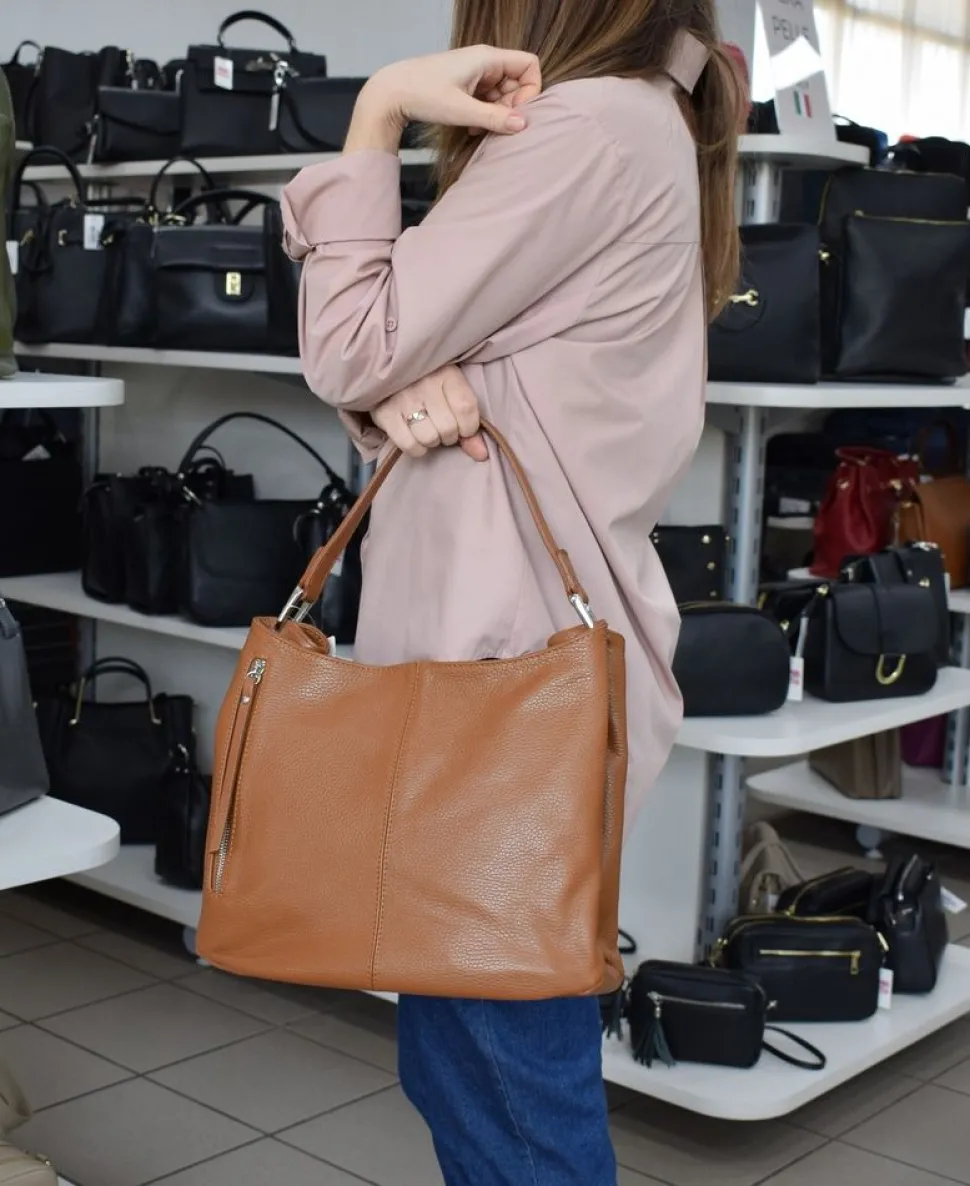 borsa_a_spalla_in_pelle__taupe_3-1.webp Clearance Pronto Moda Borsa a spalla in pelle 20052 Taupe