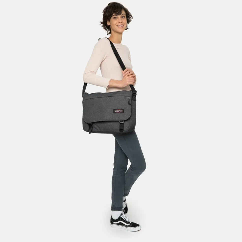 borsa_tracolla_messenger_eastpak_delegate__black_denim_5.webp Flash Sale Eastpak Borsa tracolla Messenger Delegate + Black Denim BlackDenim