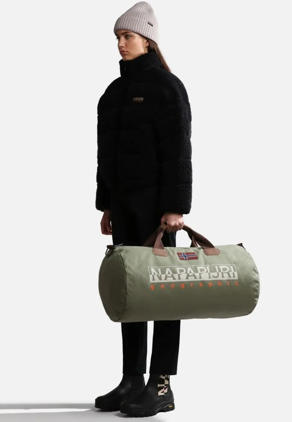borsone_napapijri_bering_green_lichen_3.webp Fashion Napapijri Borsone Bering Green Lichen GreenLichen
