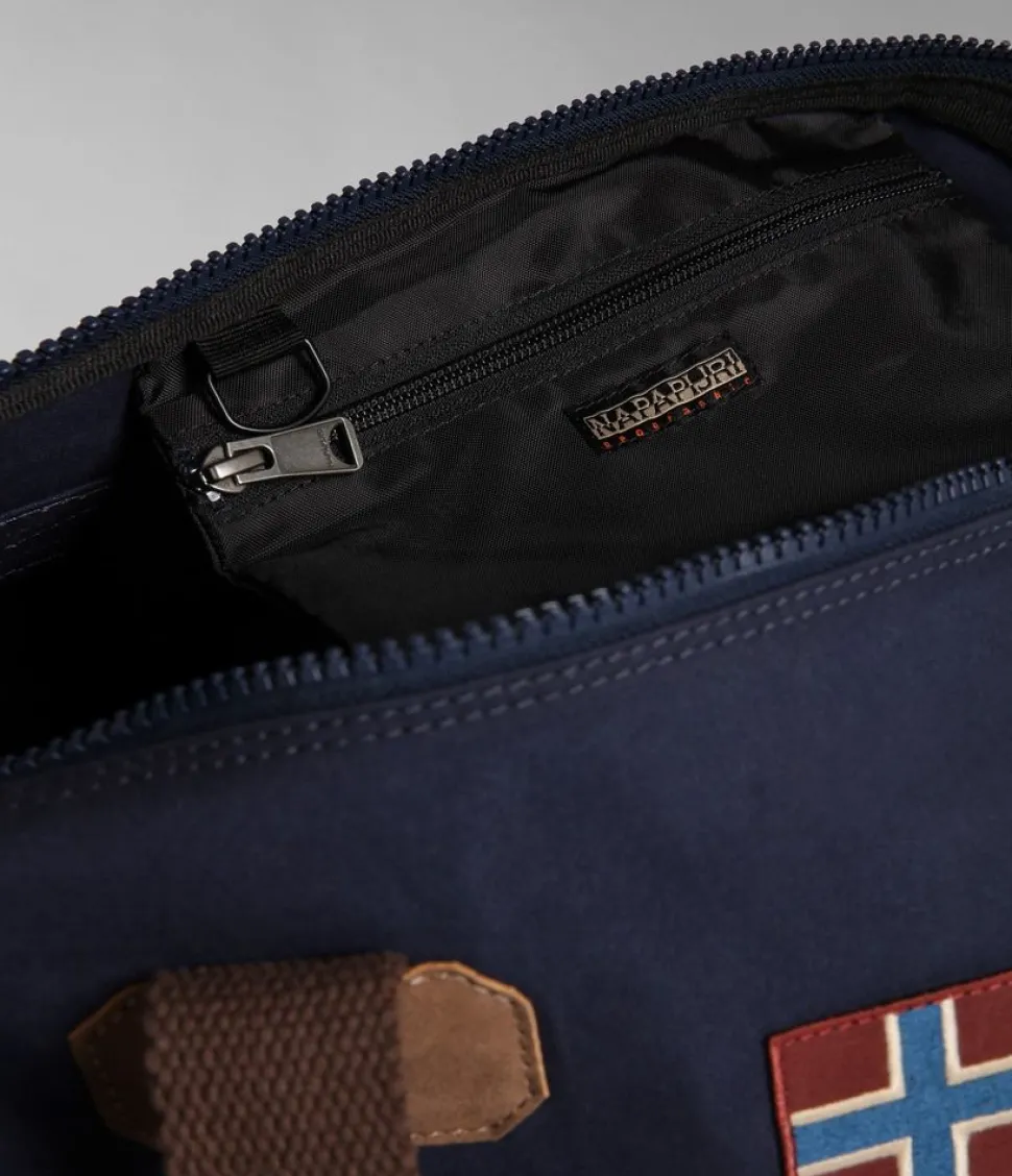 borsone_napapijri_bering_small_blu_marine_8.webp Store Napapijri Borsone Bering Small Blu Marine BluMarine