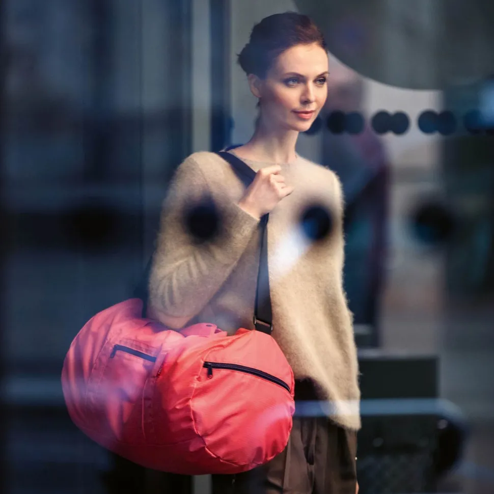 borsone_pieghevole_reisenthel_mini_maxi_dufflebag_coral_3.webp Shop Reisenthel Borsone pieghevole mini maxi dufflebag Coral