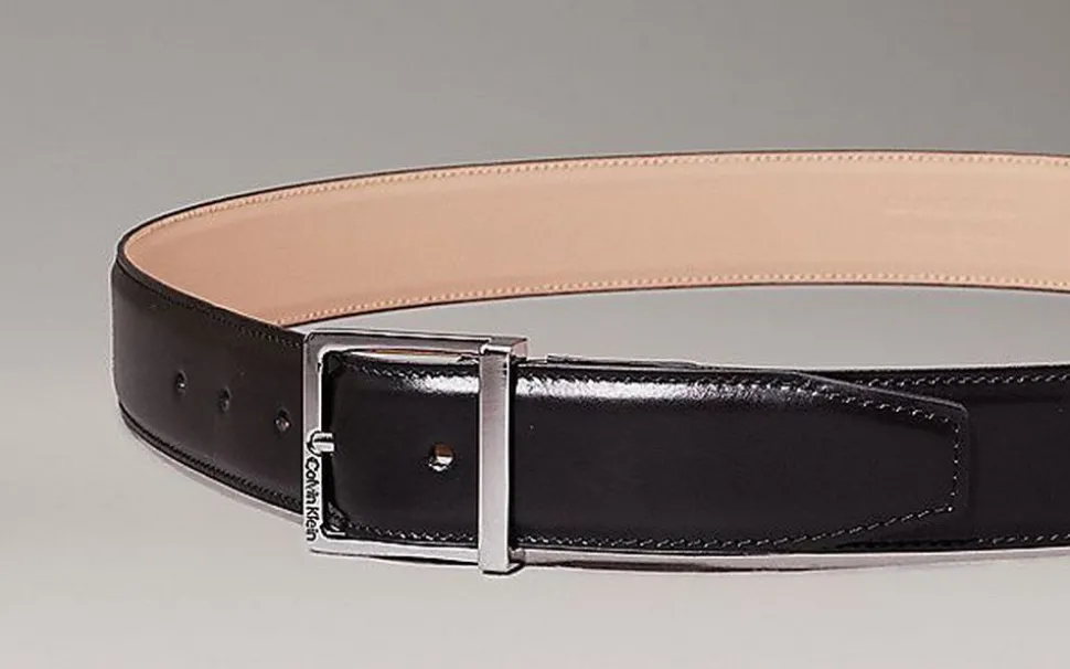 cintura_in_pelle_calvin_klein_sleek_square_nera_2.webp Cheap Calvin Klein Cintura in pelle Sleek Square Nera