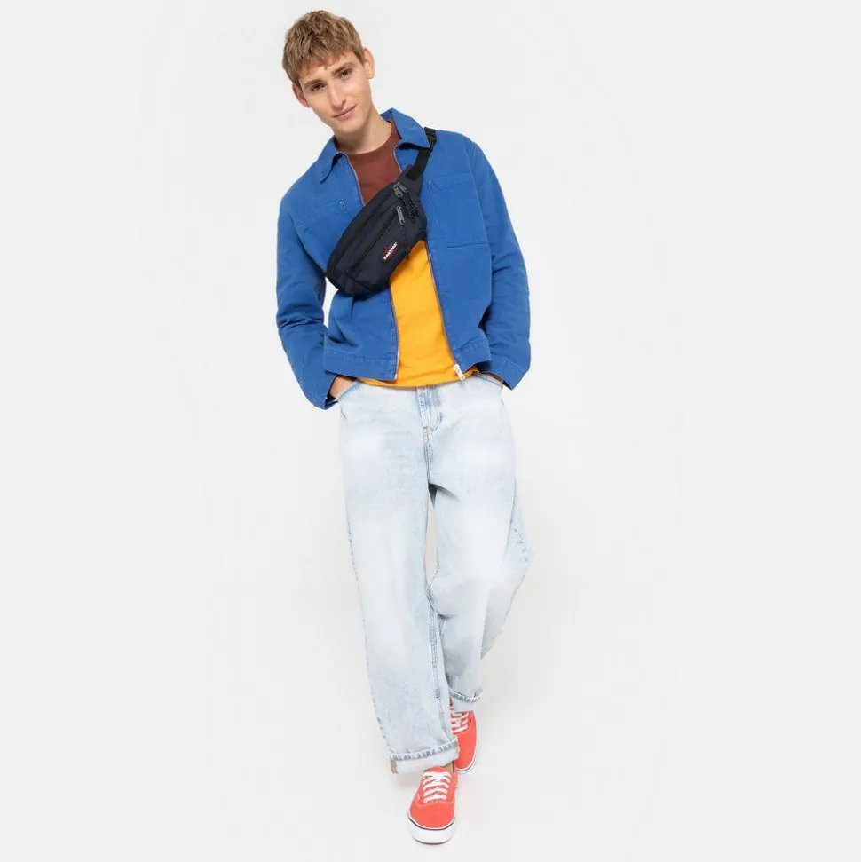 marsupio_eastpak_doggy_bag_ultra_marine_5.webp Outlet Eastpak Marsupio Doggy Bag Ultra Marine UltraMarine
