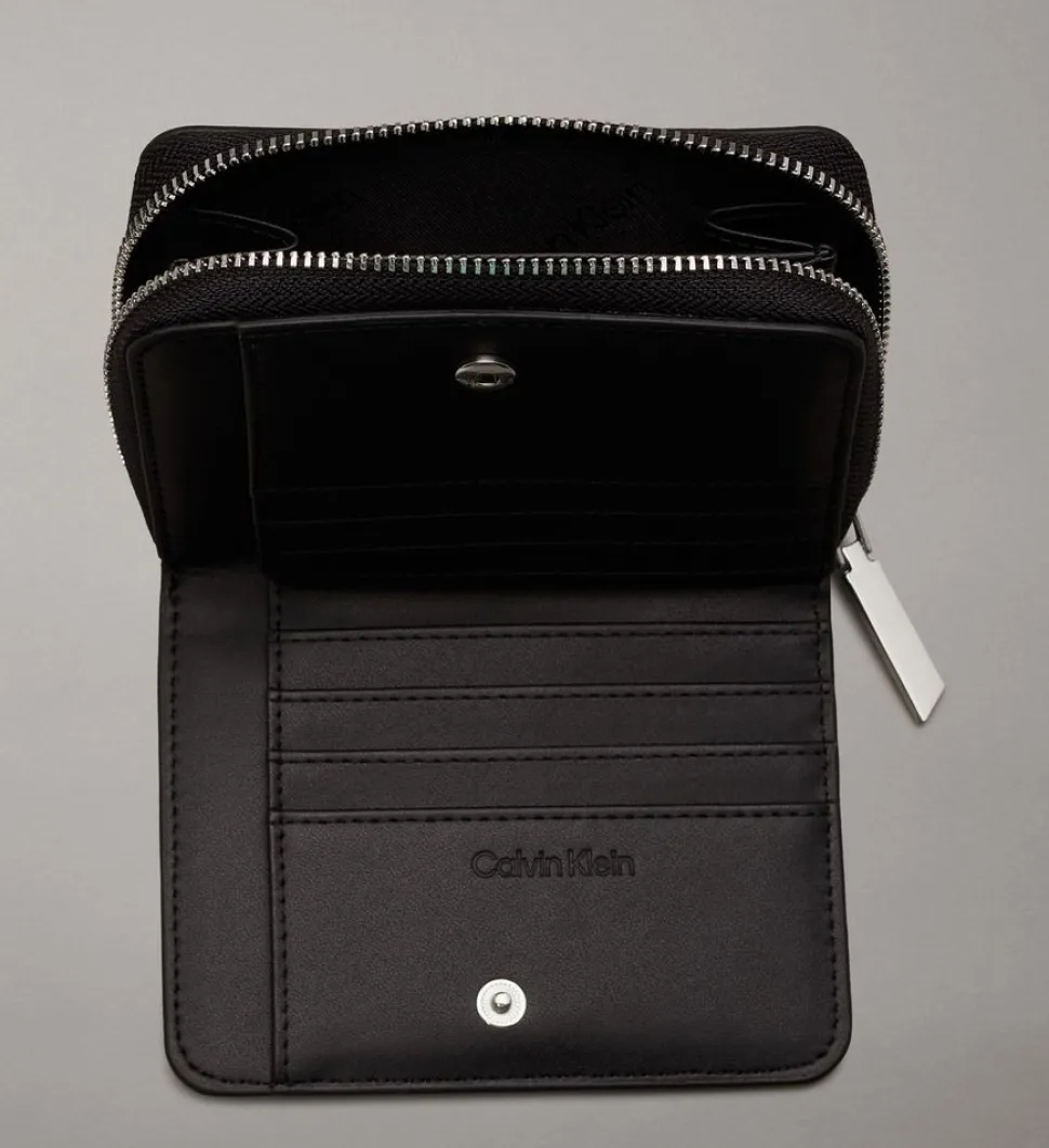 portafoglio_donna_calvin_klein_nero_7.webp Shop Calvin Klein Portafoglio donna Nero