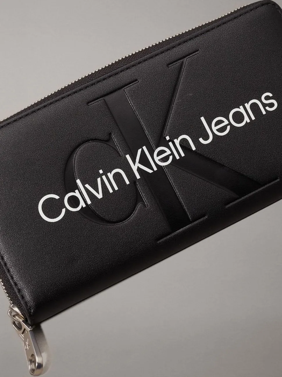 portafoglio_donna_con_zip_calvin_klein_nero_3.webp New Calvin Klein Portafoglio donna con zip Nero