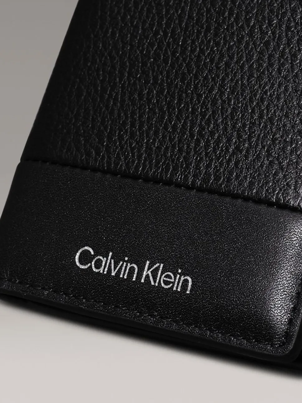 portafoglio_uomo_piccolo_calvin_klein_nero_4-1.webp Cheap Calvin Klein Portafoglio uomo piccolo Nero