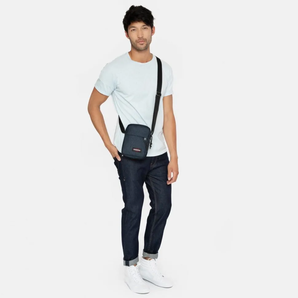 tracolla_borsa_uomo_eastpak_the_one_triple_denim_w_3.webp Shop Eastpak Tracolla Borsa uomo The One Triple Denim 26W TripleDenim