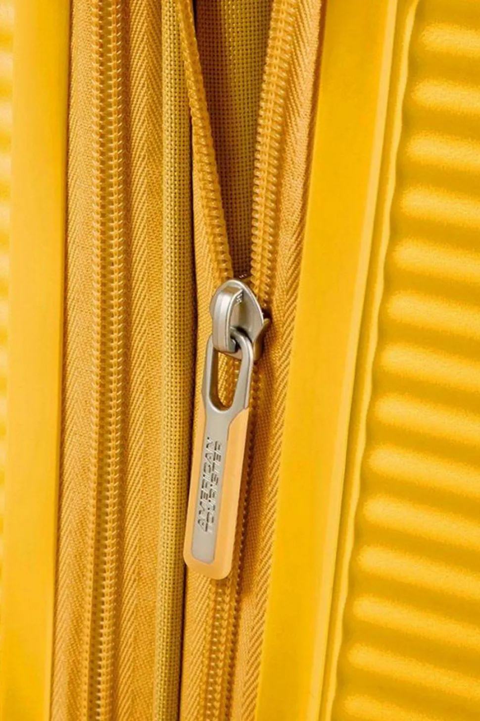 trolley_espandibile_american_tourister_soundbox_cm_golden_yellow_5.webp Cheap American Tourister Trolley espandibile Soundbox 77cm Golden Yellow GoldenYellow