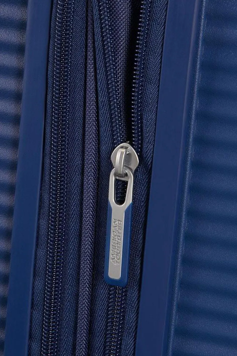 trolley_espandibile_american_tourister_soundbox_cm_midnight_navy_4.webp Cheap American Tourister Trolley espandibile Soundbox 77cm Midnight Navy MidnightNavy