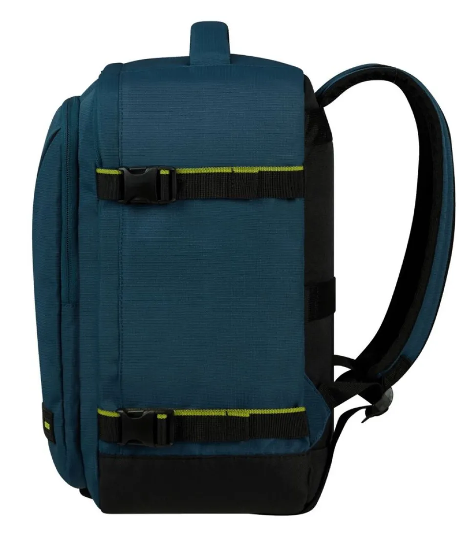 zaino_cabina_ryanair_xx_american_tourister_takecabin_s_harbor_blue_4.webp Shop American Tourister Zaino cabina Ryanair 40x20x25 Take2Cabin S Harbor Blue HarborBlue